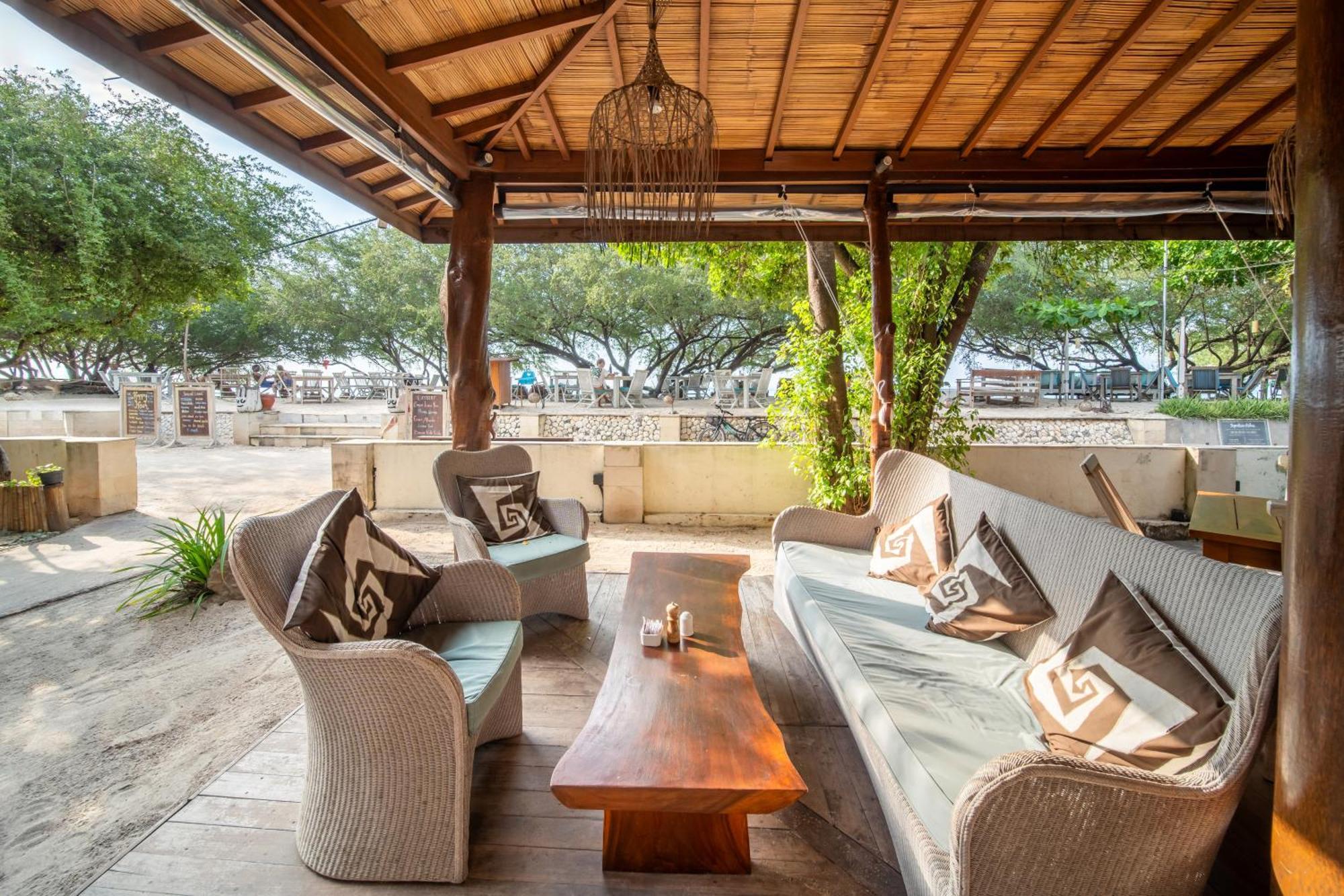 Wilson'S Retreat Hotel Gili Trawangan Exterior photo